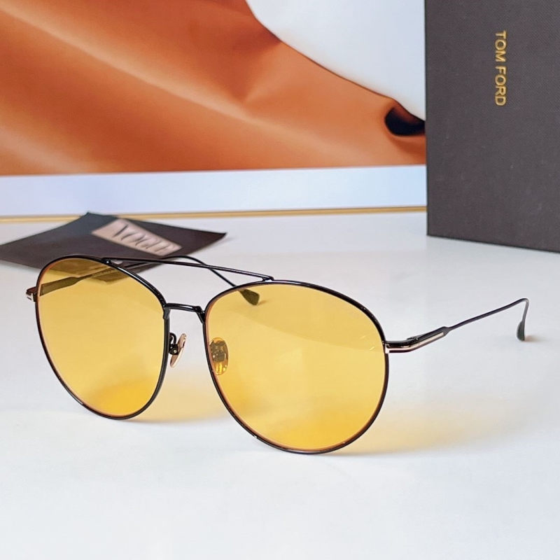 TOM FORD